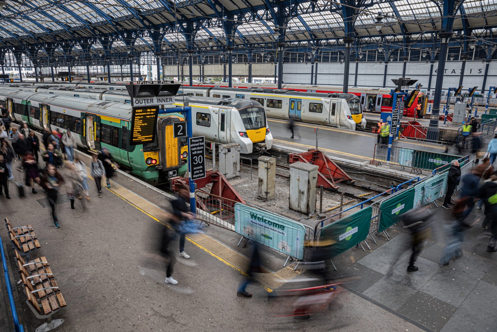 Southern, Thameslink and Gatwick Express trains at Brighton Station during normal operation