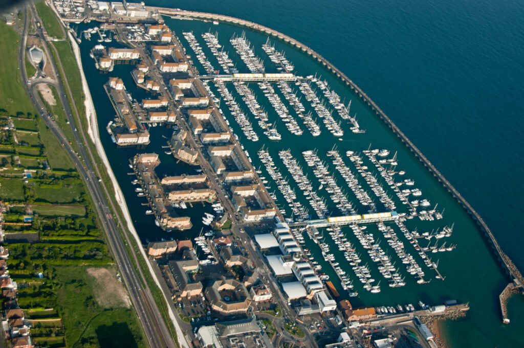 Brighton Marina scaled 1024x681
